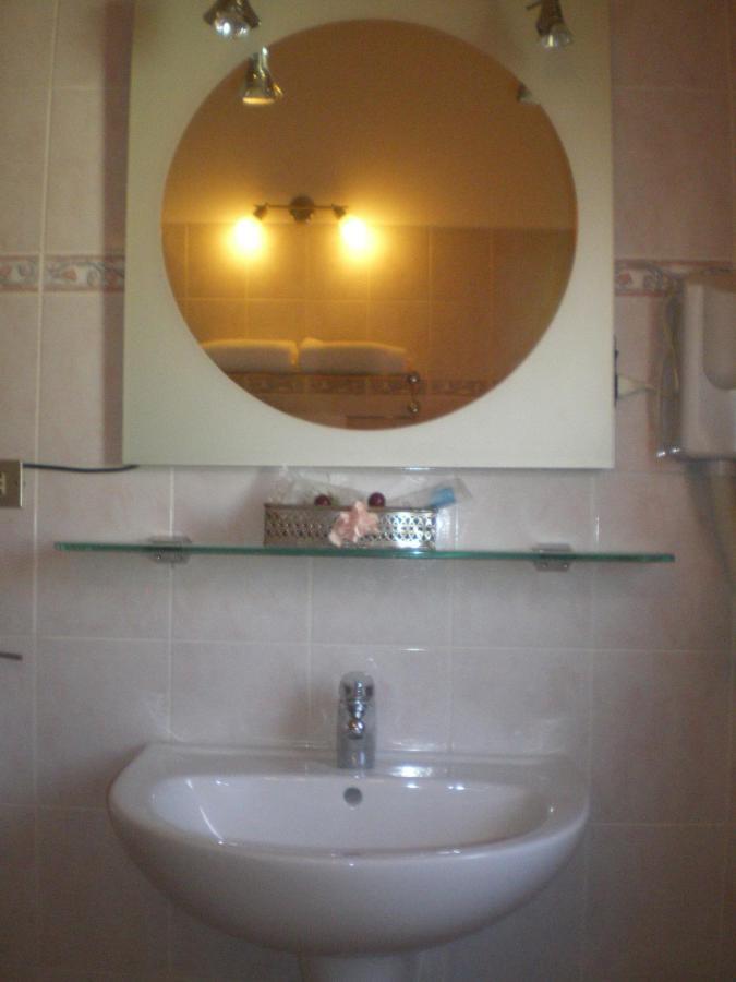 Hotel Eden Osio Sotto Cameră foto